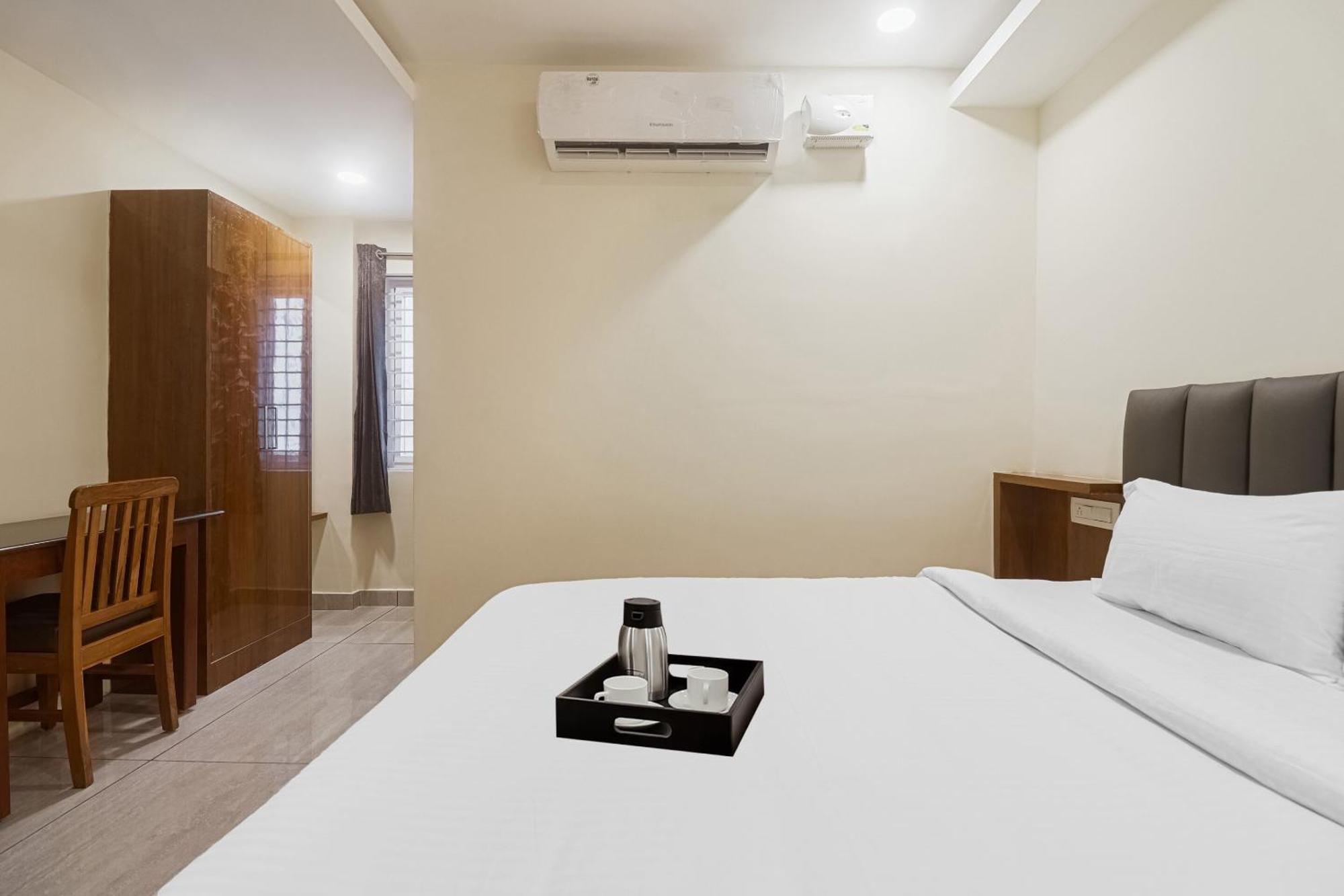 Townhouse Dj Grand Hotel Tirupati Exterior photo