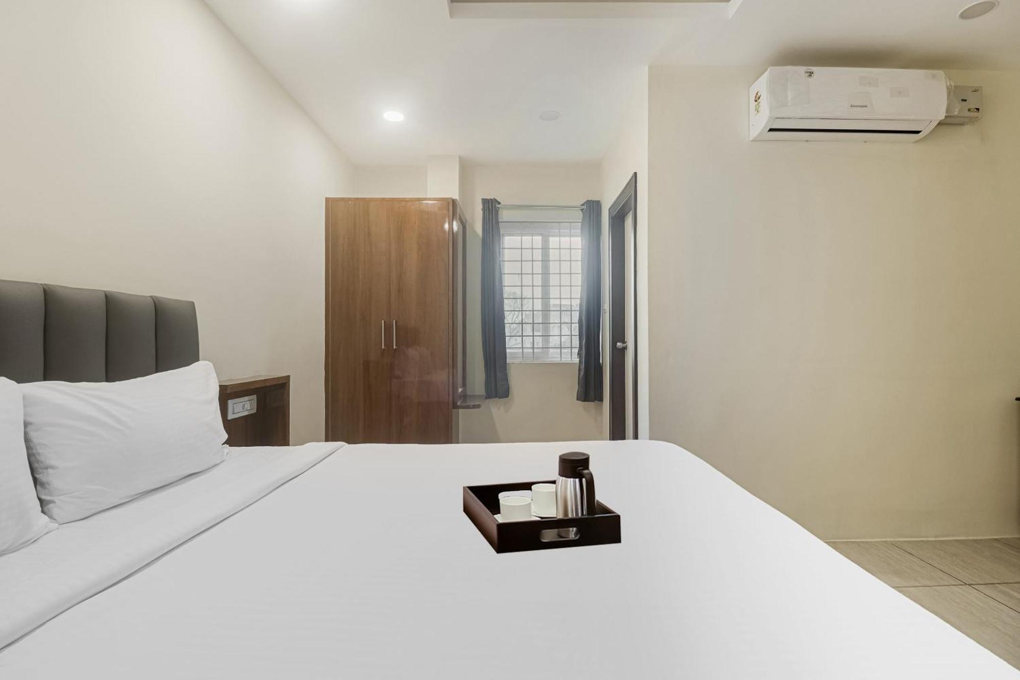 Townhouse Dj Grand Hotel Tirupati Exterior photo