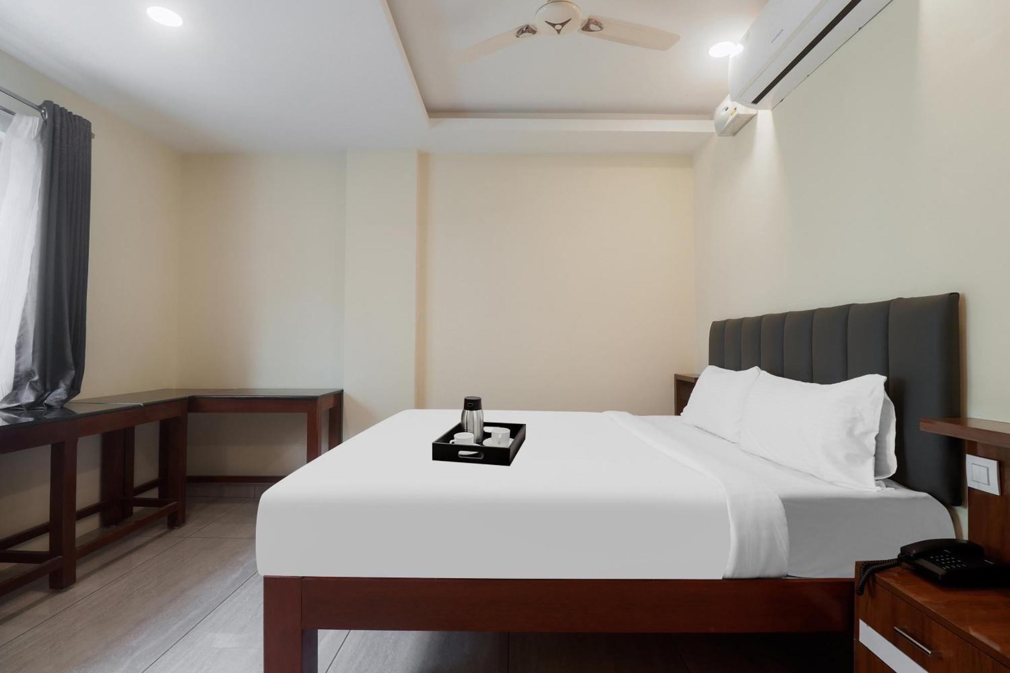 Townhouse Dj Grand Hotel Tirupati Exterior photo