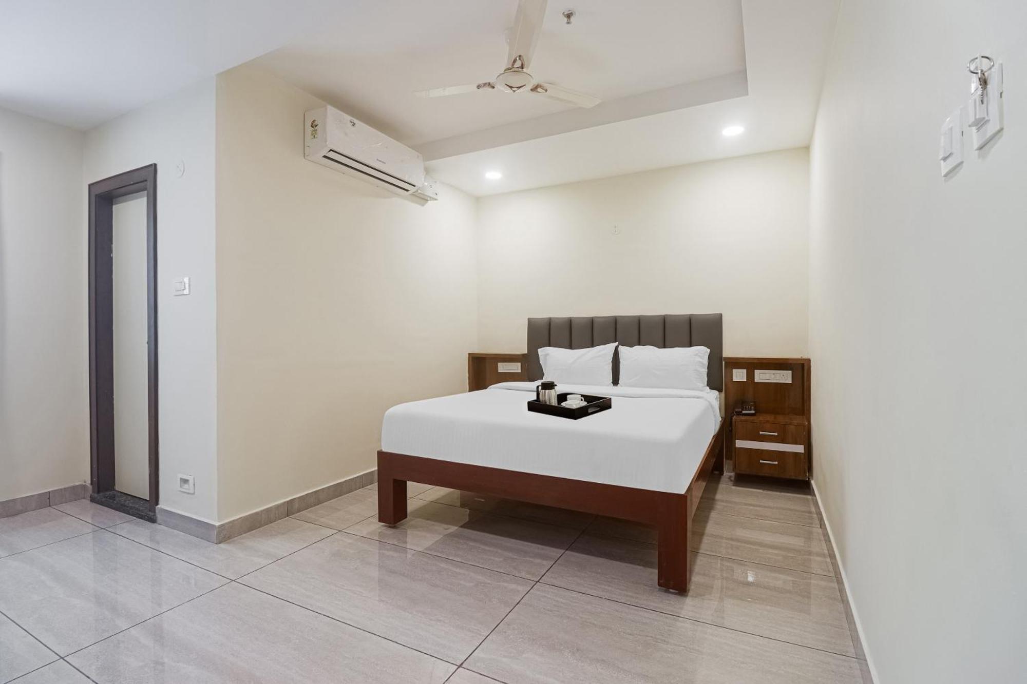Townhouse Dj Grand Hotel Tirupati Exterior photo
