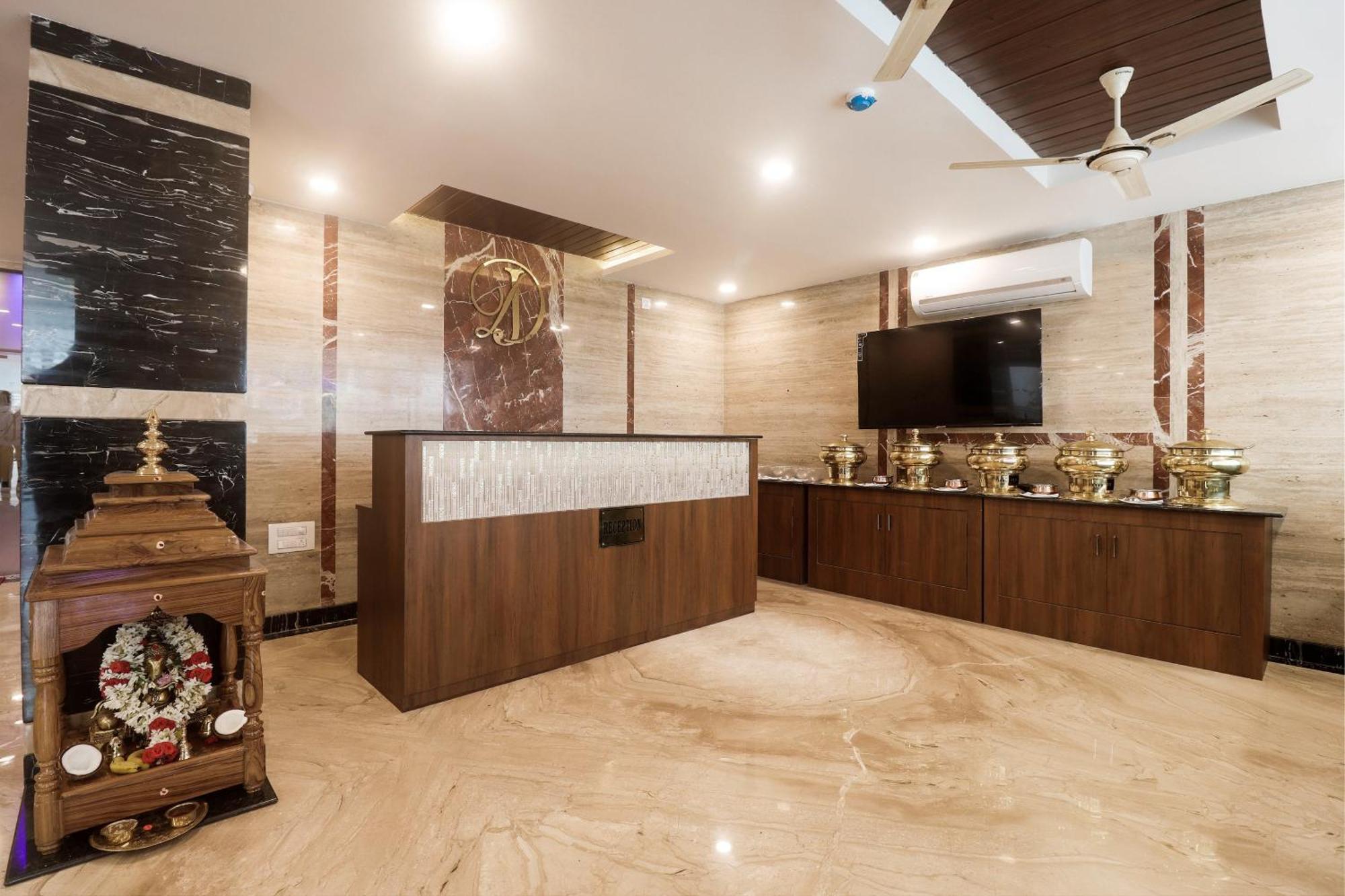 Townhouse Dj Grand Hotel Tirupati Exterior photo